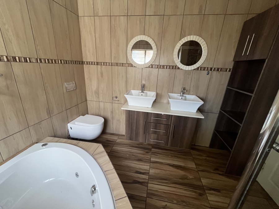 4 Bedroom Property for Sale in Baillie Park North West